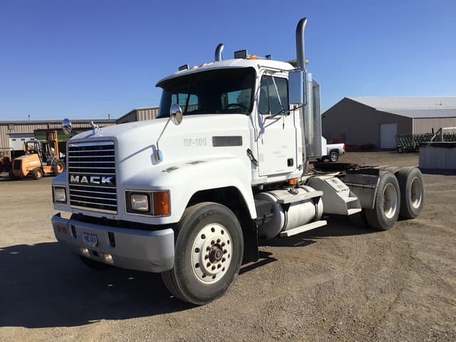 Image of Mack CH613 equipment image 1