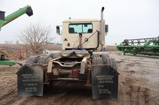 Image of Mack CH613 equipment image 4