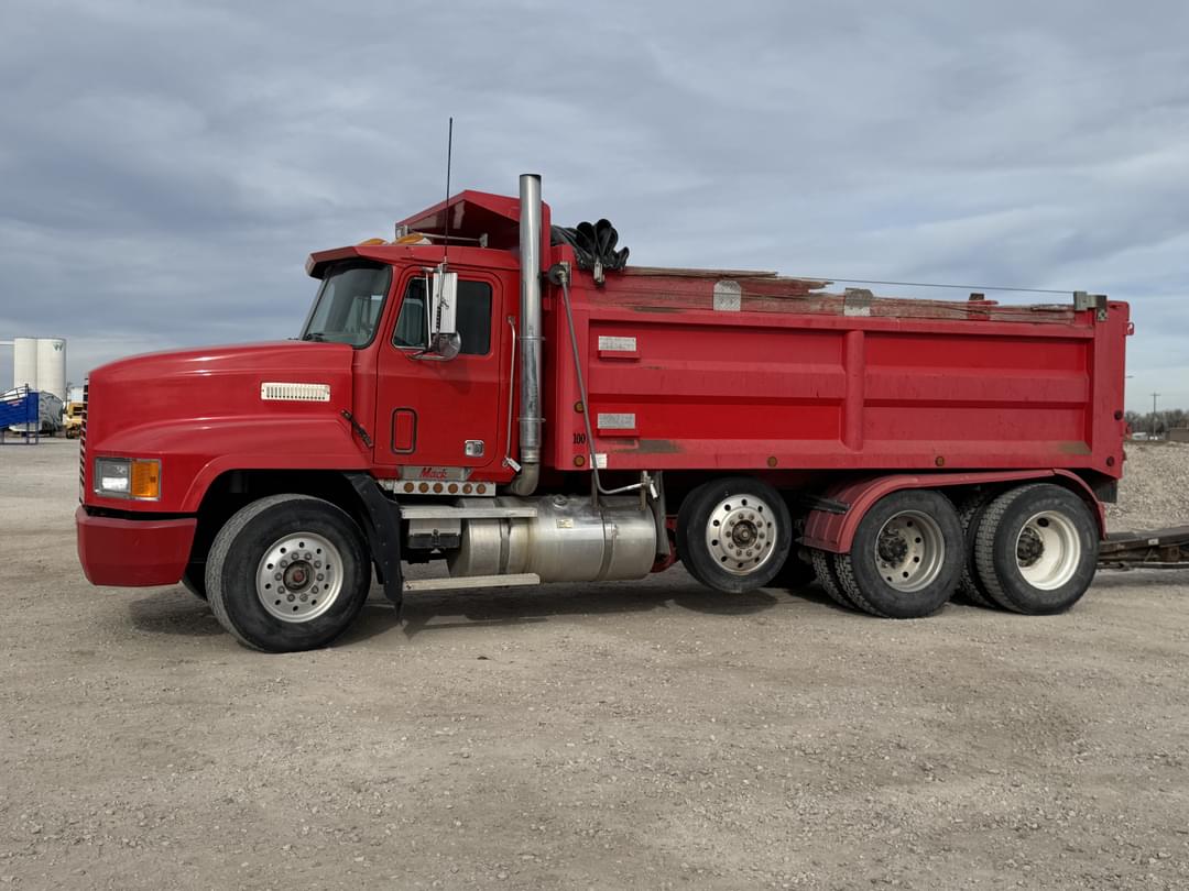 Image of Mack CH613 Primary image