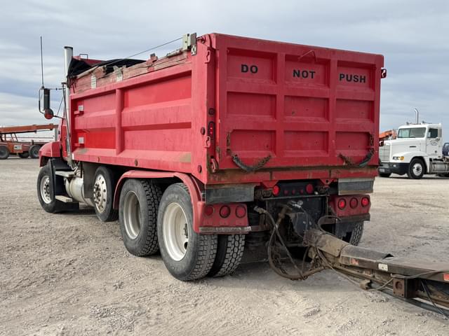 Image of Mack CH613 equipment image 4