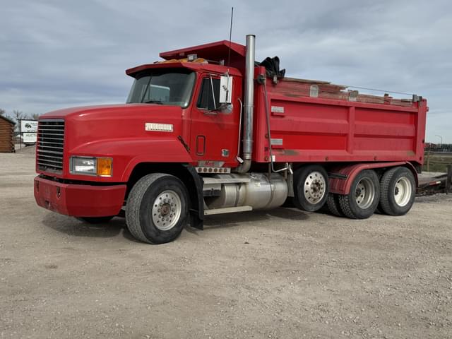 Image of Mack CH613 equipment image 1