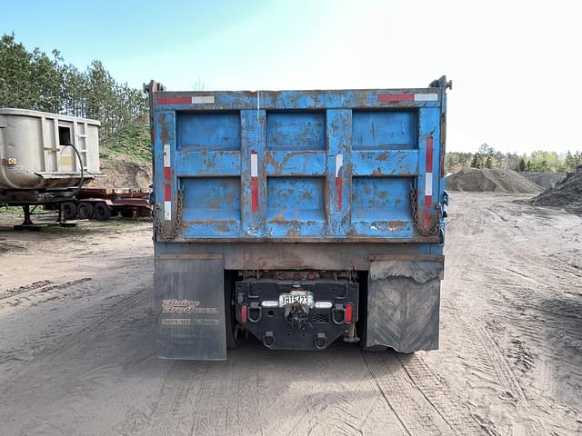 Image of Mack CH613 equipment image 3