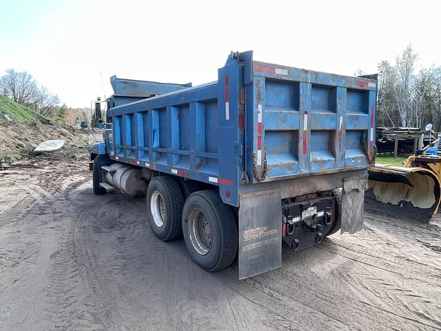 Image of Mack CH613 equipment image 2