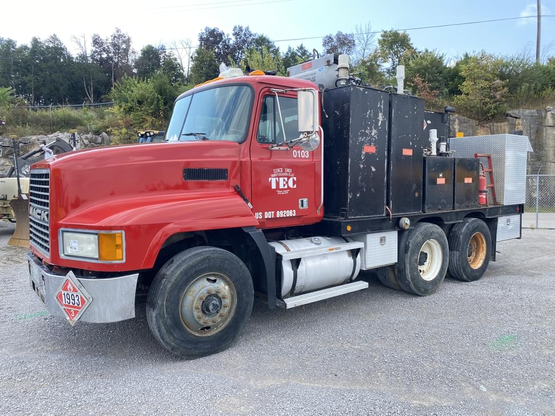 Image of Mack CH613 Primary image