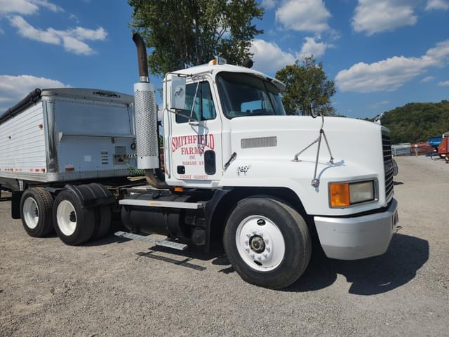Image of Mack CH613 equipment image 2