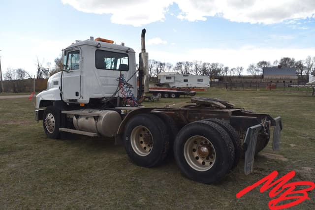 Image of Mack CH613 equipment image 2