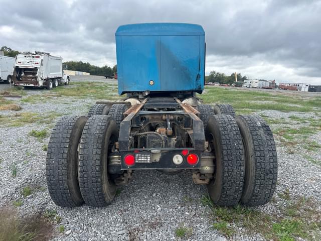 Image of Mack CH613 equipment image 3