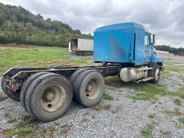 Image of Mack CH613 equipment image 4