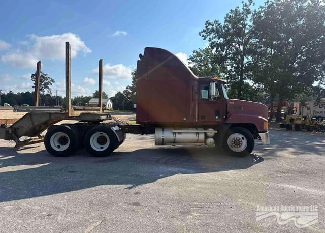 Image of Mack CH613 equipment image 4