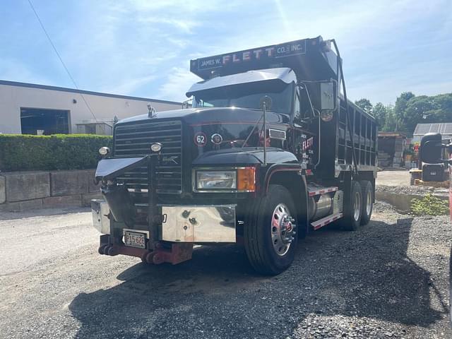 Image of Mack CL713 equipment image 1
