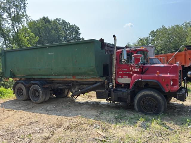 Image of Mack DM600 equipment image 2