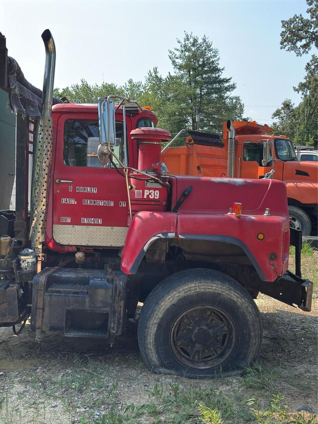Image of Mack DM600 equipment image 4