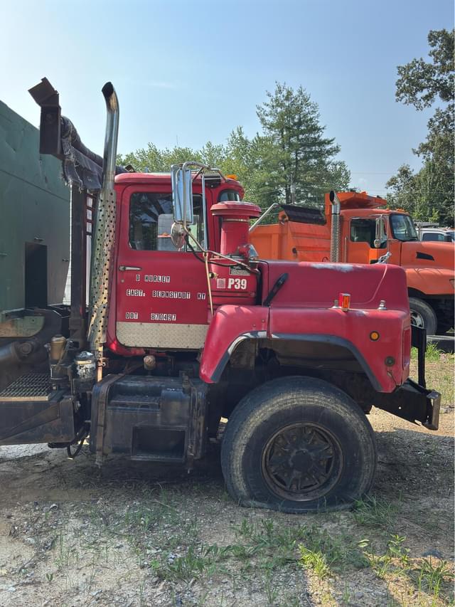 Image of Mack DM600 equipment image 3