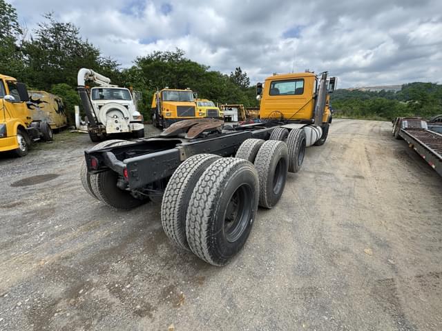 Image of Mack RD688S equipment image 2