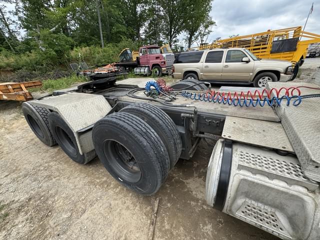 Image of Mack RD688S equipment image 4