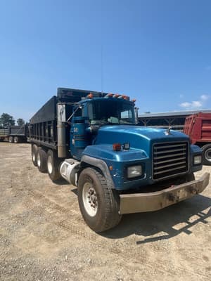 1996 Mack RD690S Image