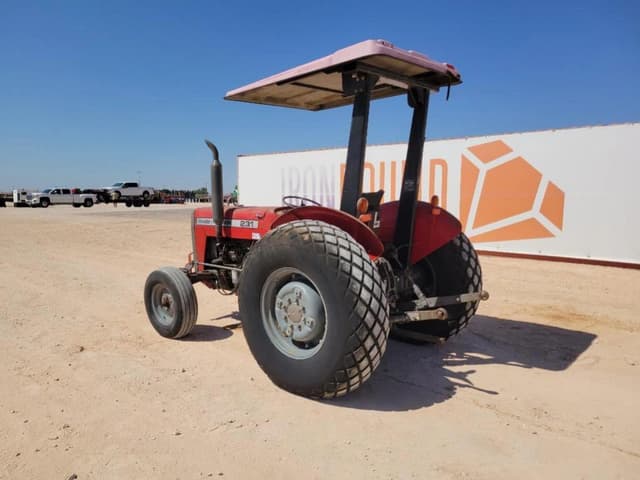 Image of Massey Ferguson 231 equipment image 2