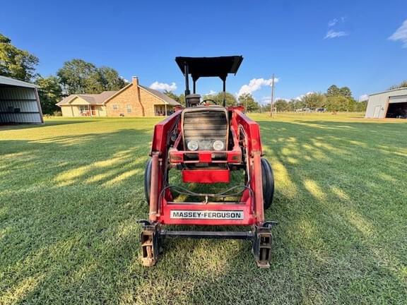 Image of Massey Ferguson 261 equipment image 2
