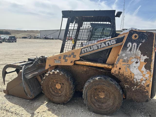 Image of Mustang 2040 equipment image 2