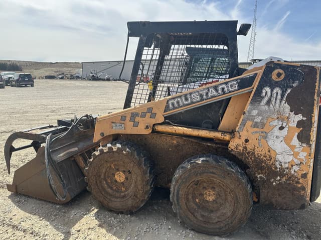 Image of Mustang 2040 equipment image 2