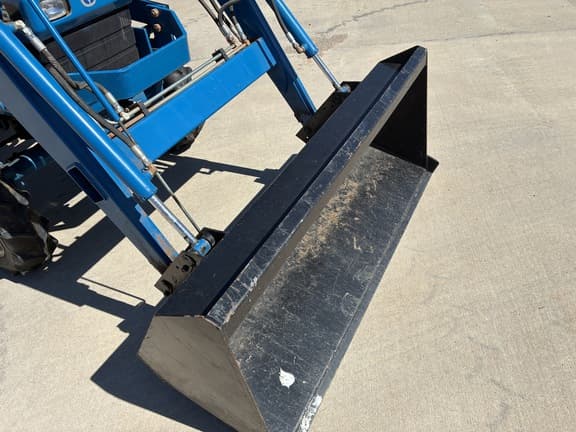 Image of New Holland 1715 equipment image 3