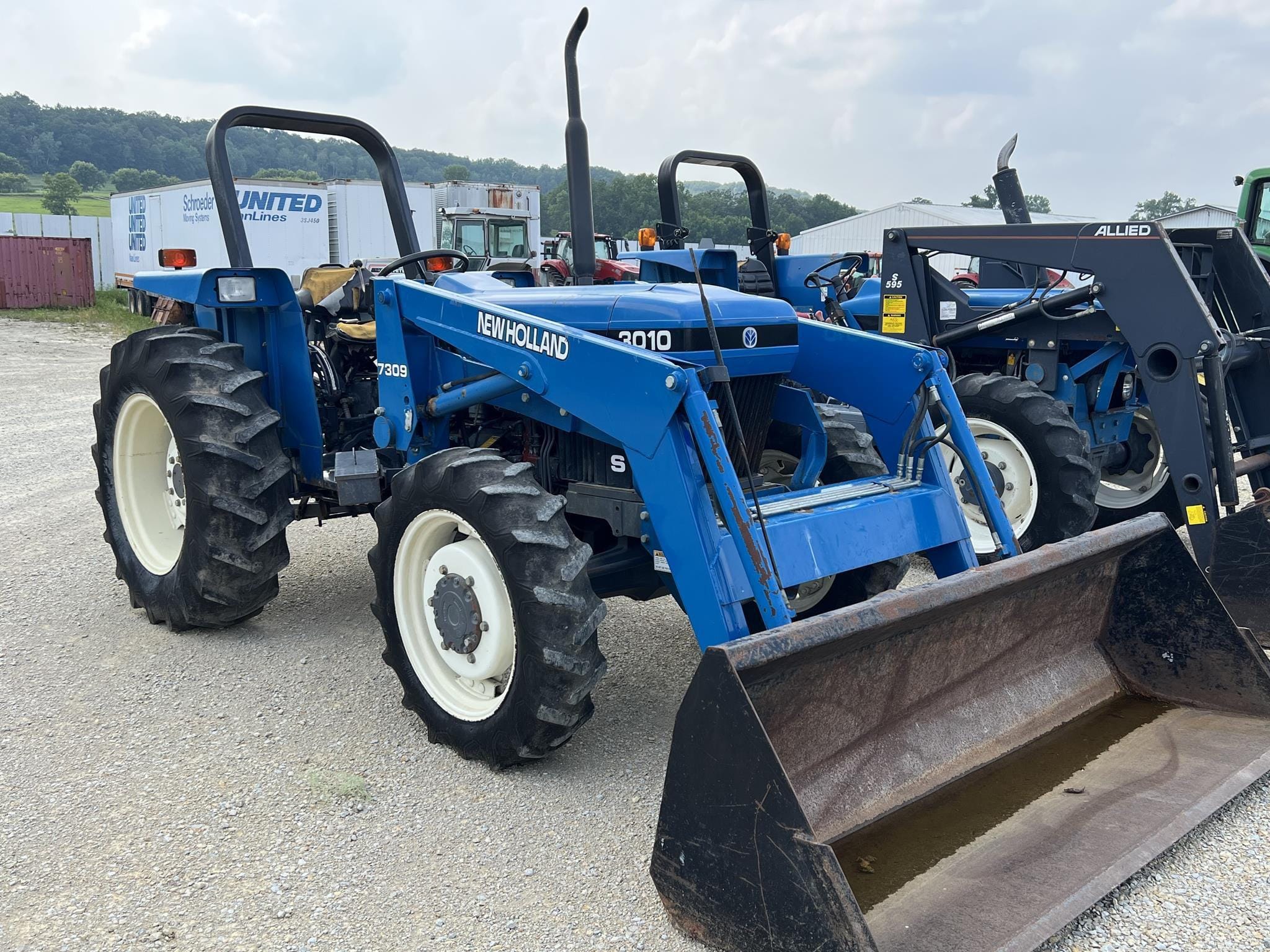 1996 New Holland 3010 Equipment Image0