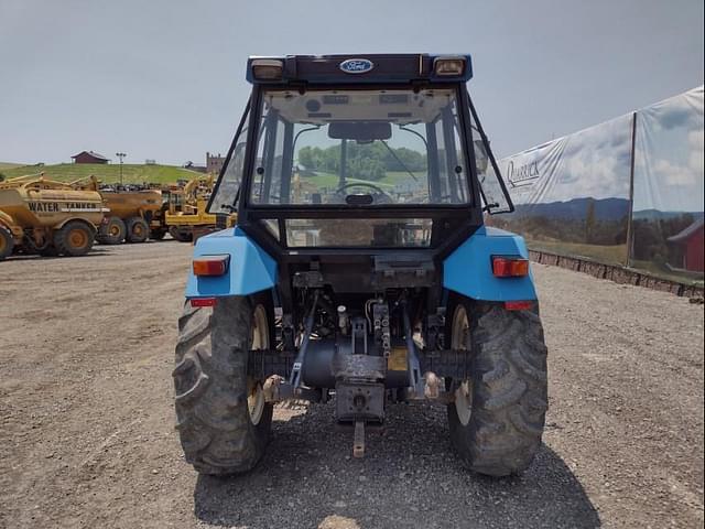 Image of New Holland 3930 equipment image 3