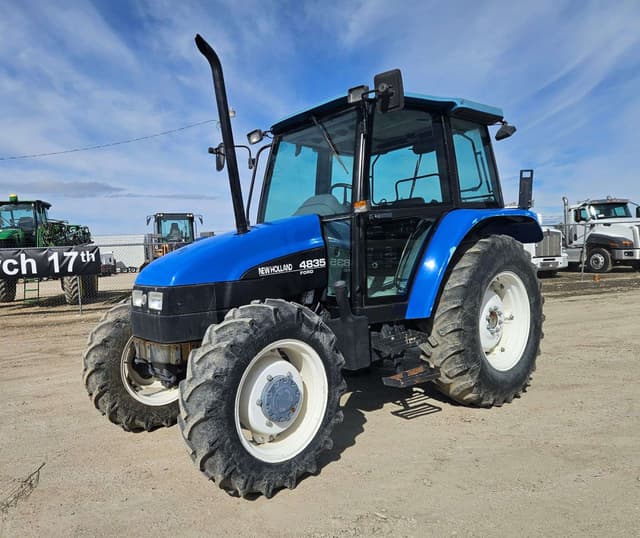 Image of New Holland 4835 equipment image 1