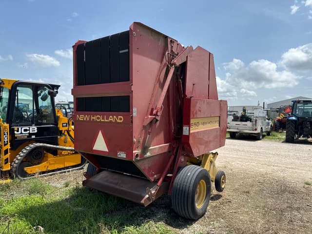 Image of New Holland 650 equipment image 3