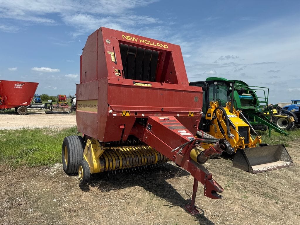 1996 New Holland 650 Equipment Image0