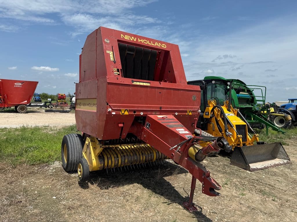 Image of New Holland 650 Primary image