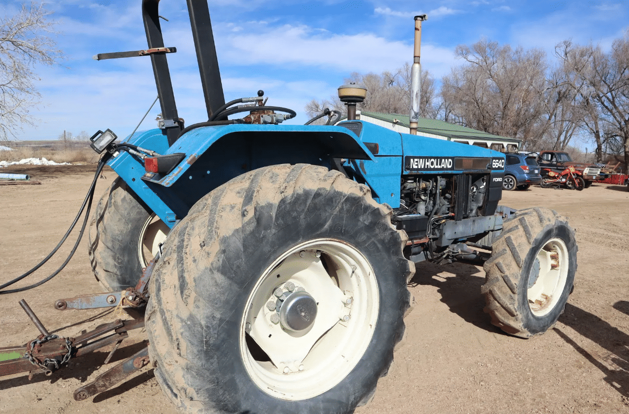 Main image New Holland 6640