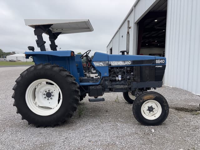 Image of New Holland 6640 equipment image 1