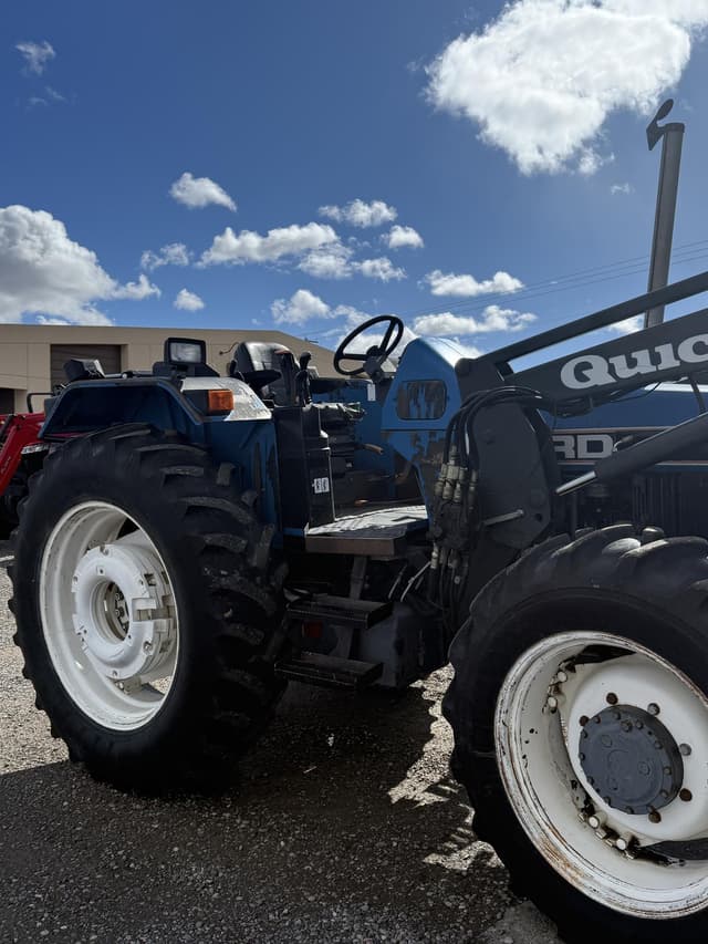 Image of New Holland 6640 equipment image 2