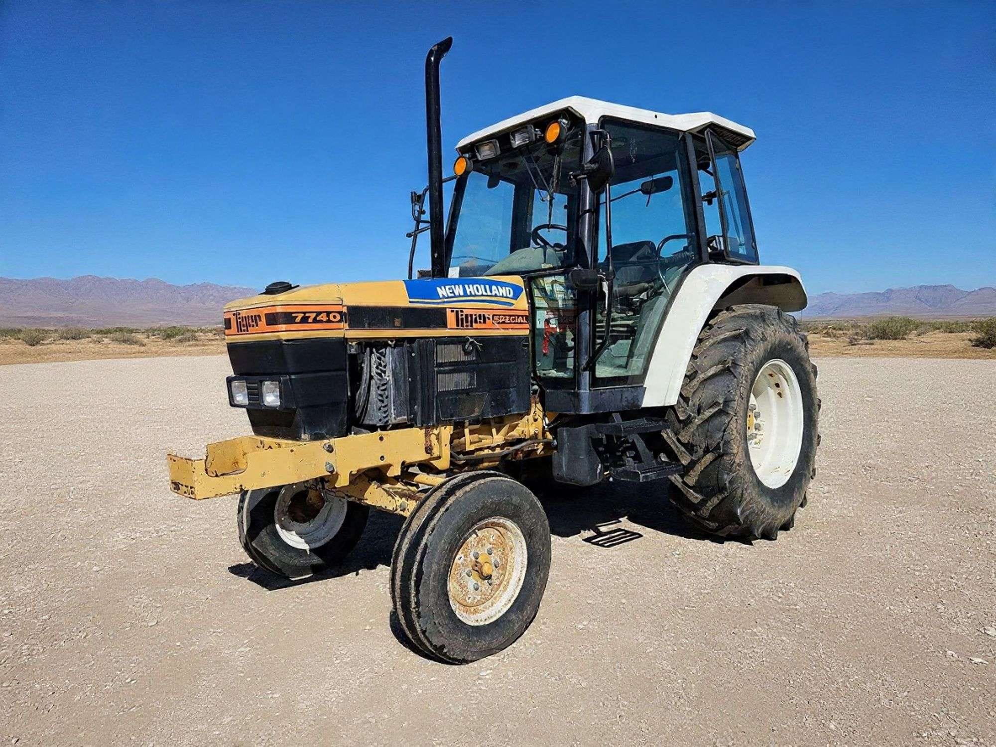 1996 New Holland 7740 Equipment Image0