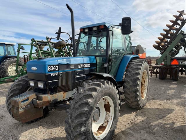 Image of New Holland 8340 equipment image 2