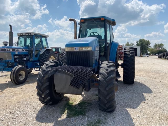 Image of New Holland 8770 equipment image 2