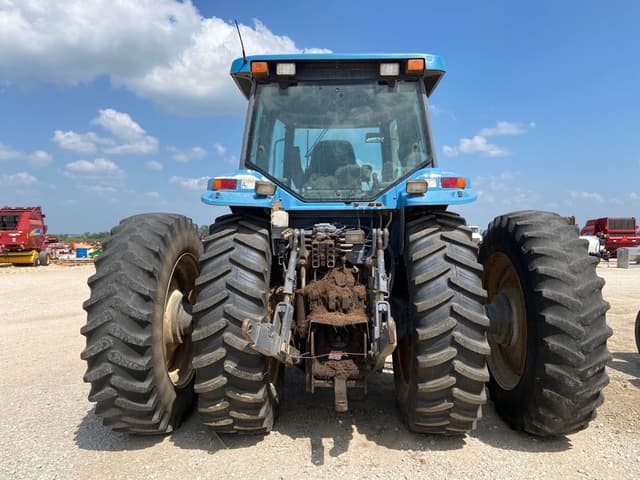 Image of New Holland 8770 equipment image 3