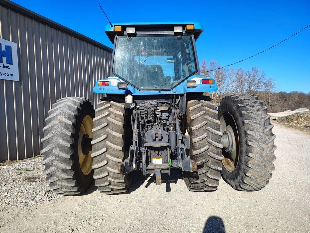 1996 New Holland 8770 Equipment Image0