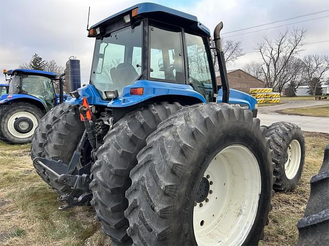 Image of New Holland 8970 equipment image 4