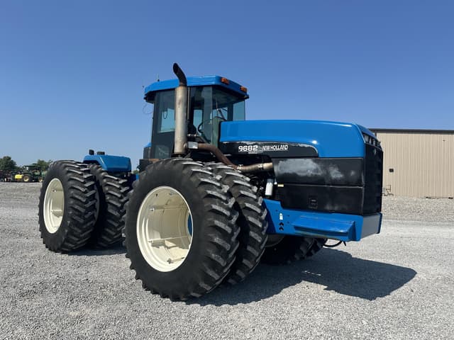 Image of New Holland 9682 equipment image 1