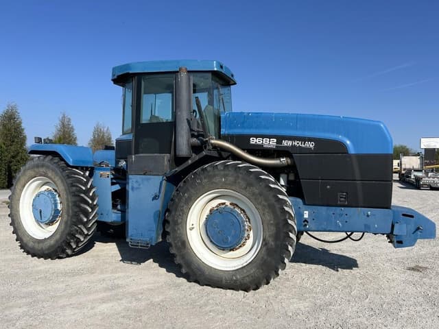 Image of New Holland 9682 equipment image 1