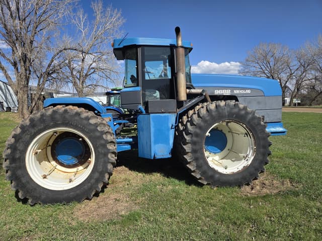 Image of New Holland 9682 equipment image 2