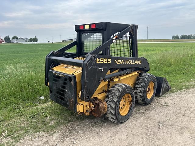 Image of New Holland LX565 equipment image 2