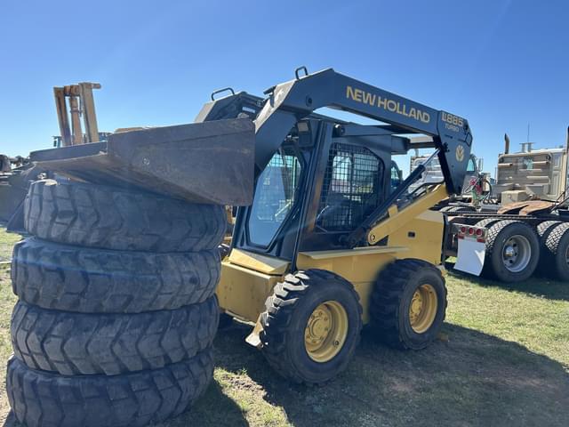 Image of New Holland LX885 equipment image 2