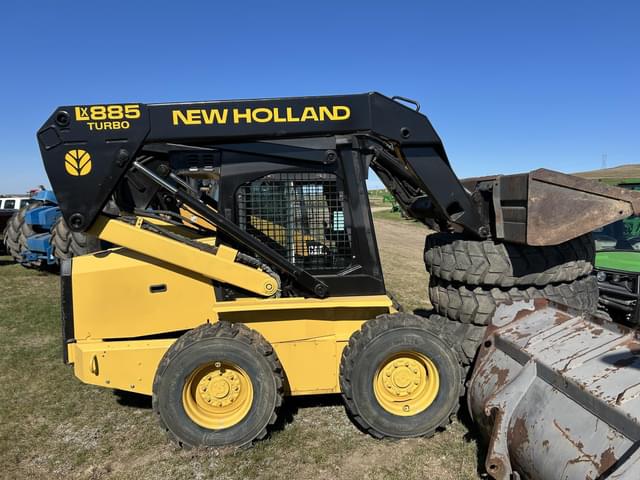 Image of New Holland LX885 equipment image 3