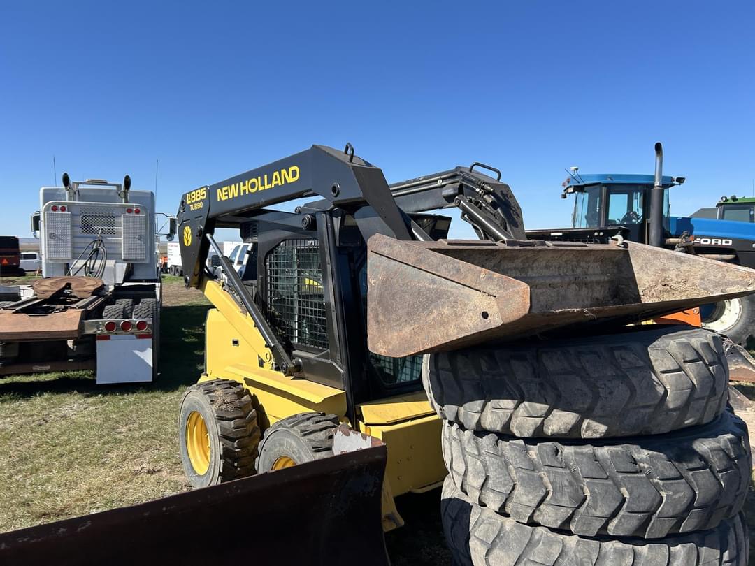 Image of New Holland LX885 Primary image