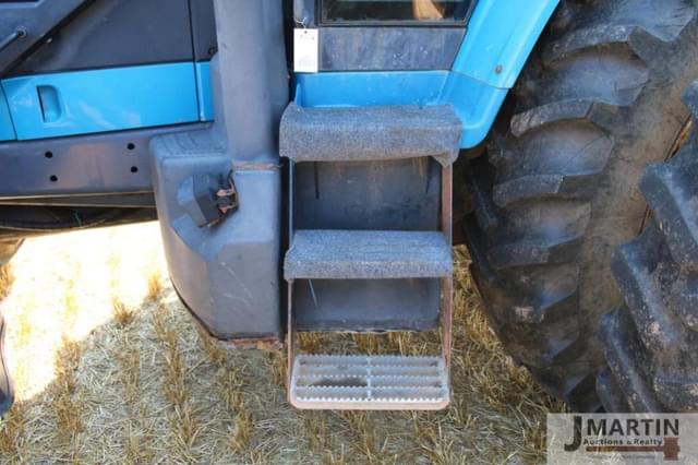 Image of New Holland 8970 equipment image 4