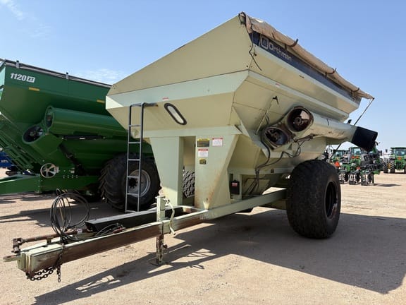 1996 Orthman 967 Equipment Image0