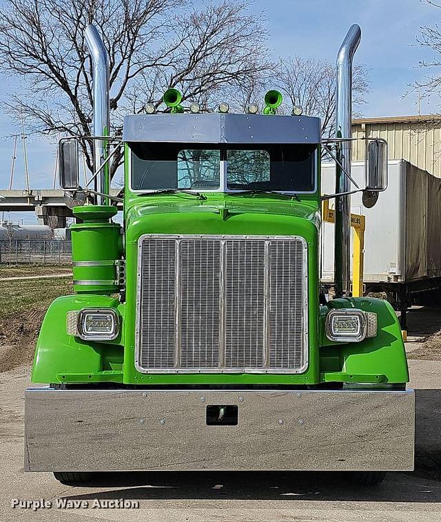 Image of Peterbilt 357 equipment image 1